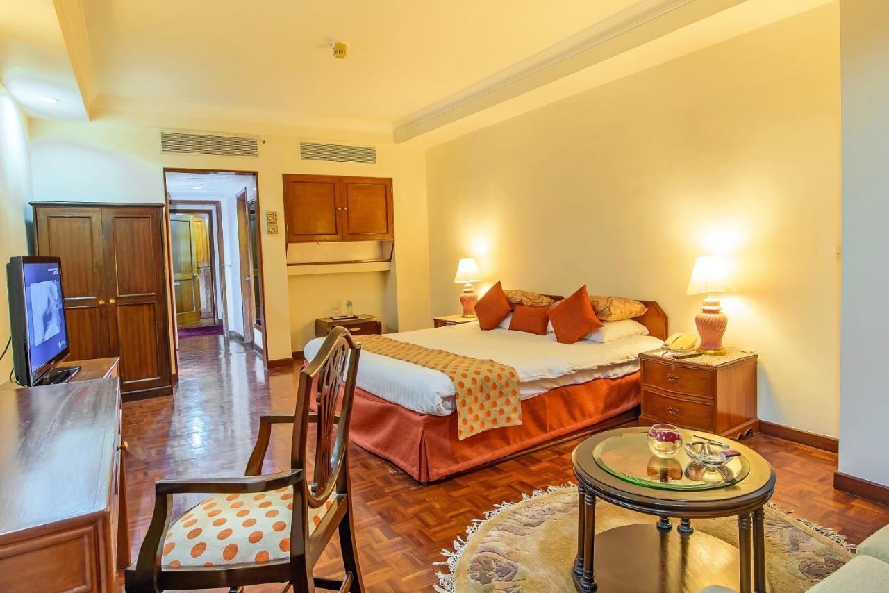 The Soaltee Kathmandu Hotel Екстериор снимка
