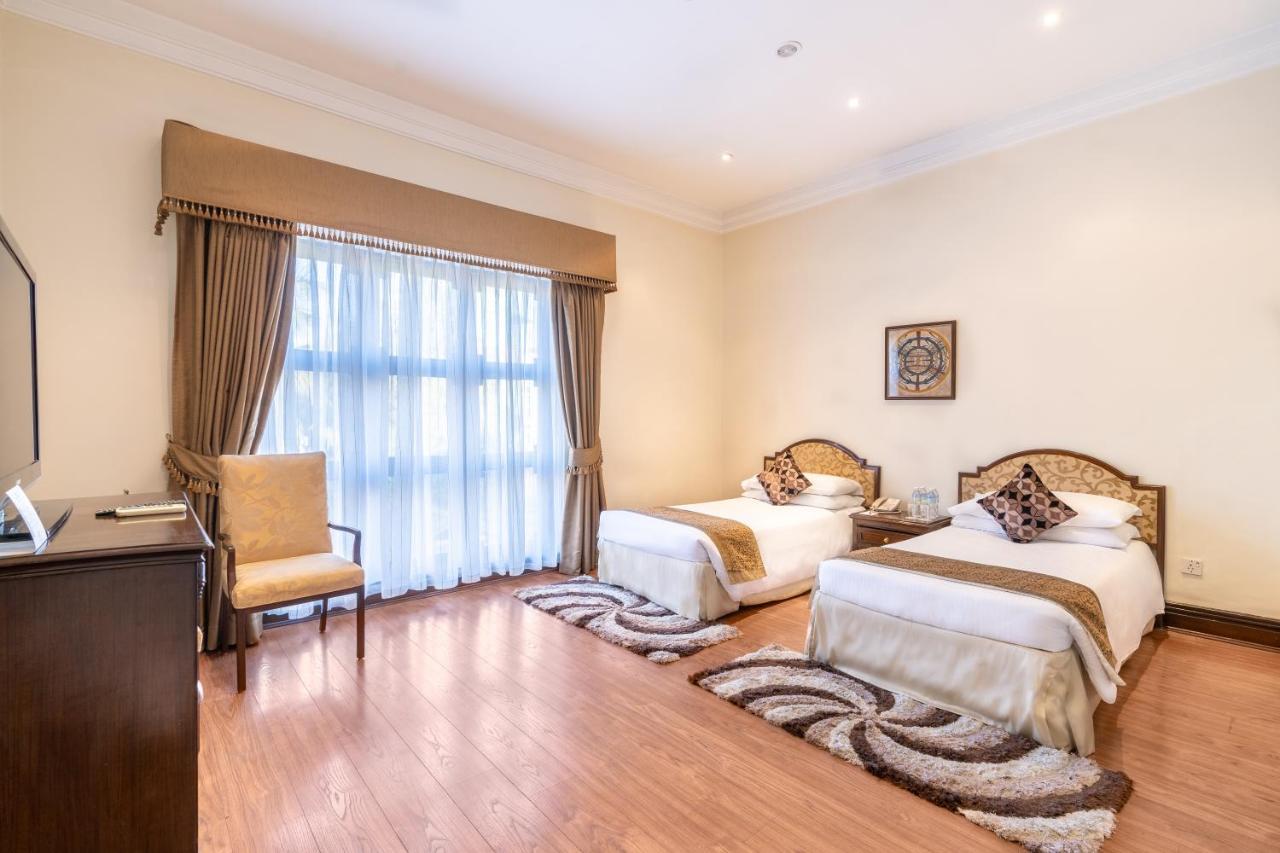 The Soaltee Kathmandu Hotel Екстериор снимка
