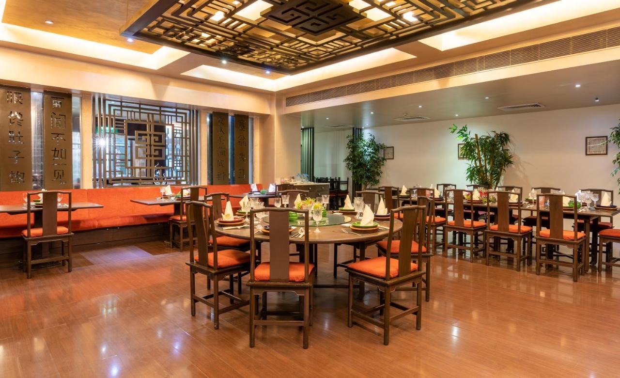 The Soaltee Kathmandu Hotel Екстериор снимка
