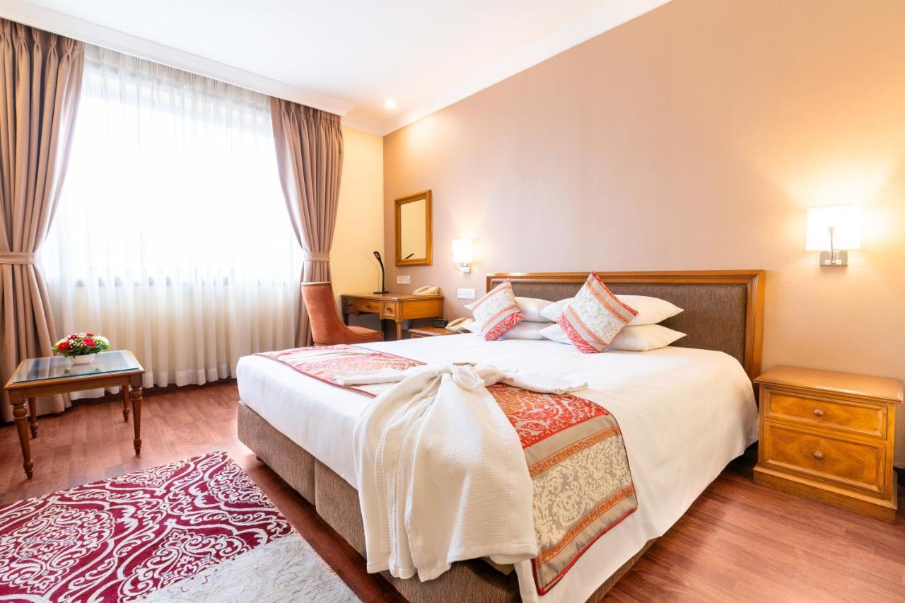 The Soaltee Kathmandu Hotel Екстериор снимка