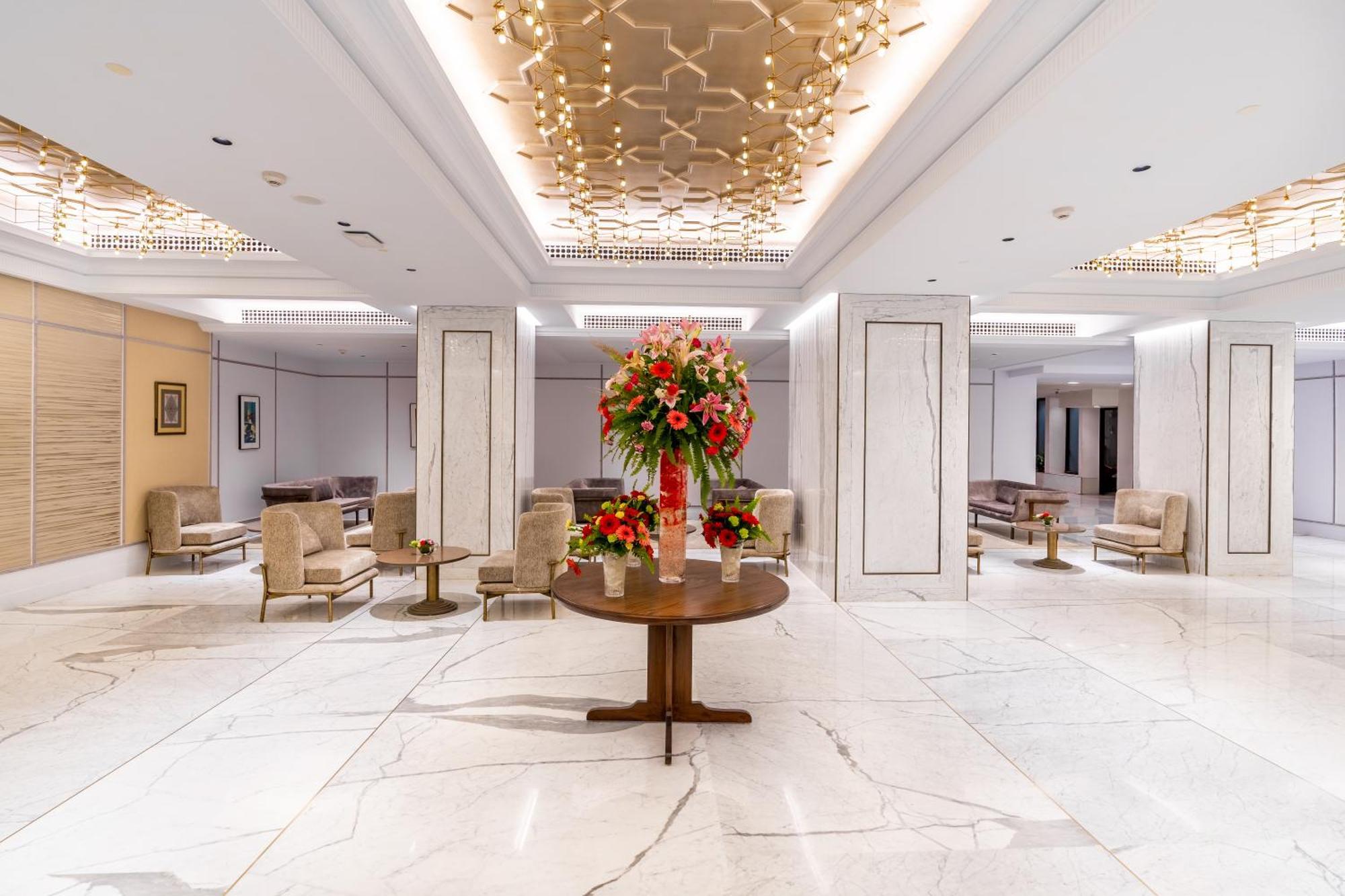The Soaltee Kathmandu Hotel Екстериор снимка