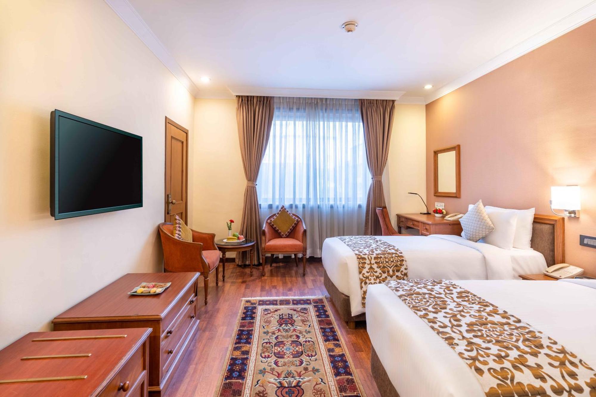 The Soaltee Kathmandu Hotel Екстериор снимка