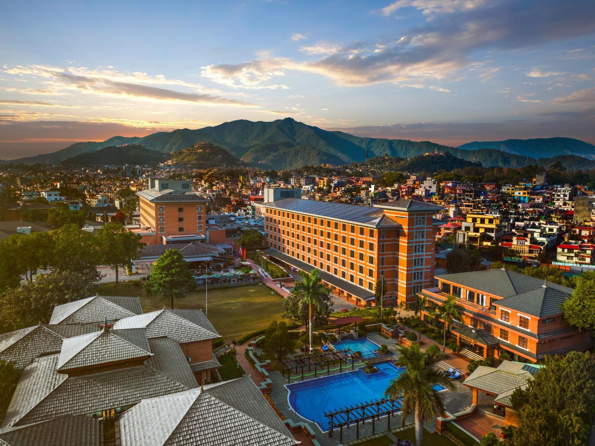 The Soaltee Kathmandu Hotel Екстериор снимка